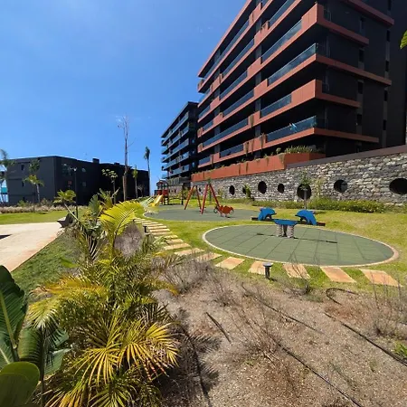 Sky-high Elegance Top-floor Views Of City, Ocean & Sunrise *