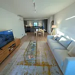 Sky-high Elegance Top-floor Views Of City, Ocean & Sunrise *