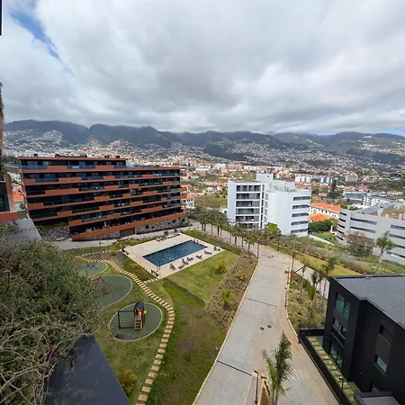 Sky-high Elegance Top-floor Views Of City, Ocean & Sunrise