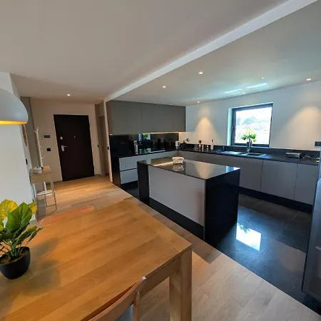 Sky-high Elegance Top-floor Views Of City, Ocean & Sunrise Διαμέρισμα