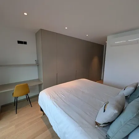 Sky-high Elegance Top-floor Views Of City, Ocean & Sunrise