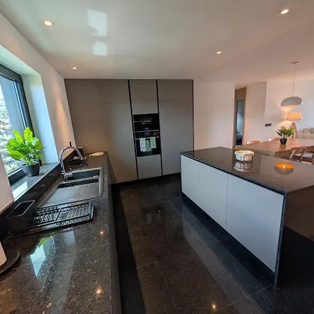 Sky-high Elegance Top-floor Views Of City, Ocean & Sunrise Διαμέρισμα *