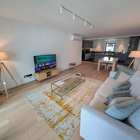 Διαμέρισμα Sky-high Elegance Top-floor Views Of City, Ocean & Sunrise Φουνκάλ