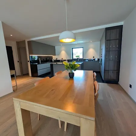 Διαμέρισμα Sky-high Elegance Top-floor Views Of City, Ocean & Sunrise *
