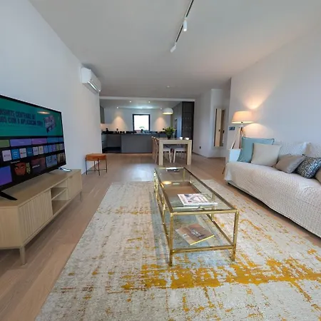 Διαμέρισμα Sky-high Elegance Top-floor Views Of City, Ocean & Sunrise Φουνκάλ