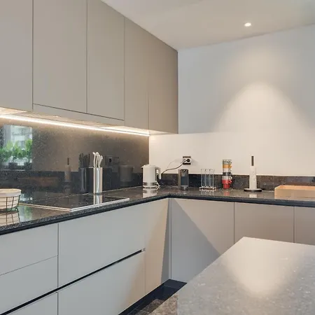 Sky-high Elegance Top-floor Views Of City, Ocean & Sunrise * Фуншал