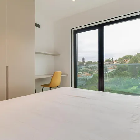 Sky-high Elegance Top-floor Views Of City, Ocean & Sunrise Appartamento Funchal (Madeira)