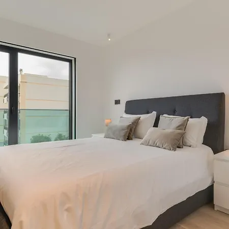 Appartamento Sky-high Elegance Top-floor Views Of City, Ocean & Sunrise