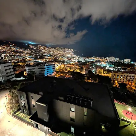 Sky-high Elegance Top-floor Views Of City, Ocean & Sunrise