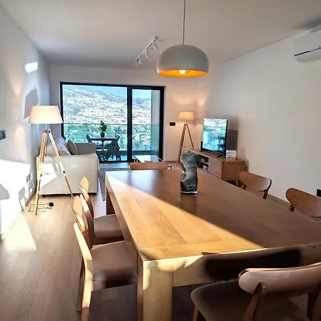Sky-high Elegance Top-floor Views Of City, Ocean & Sunrise
