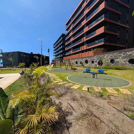 Апартаменты Sky-high Elegance Top-floor Views Of City, Ocean & Sunrise Фуншал