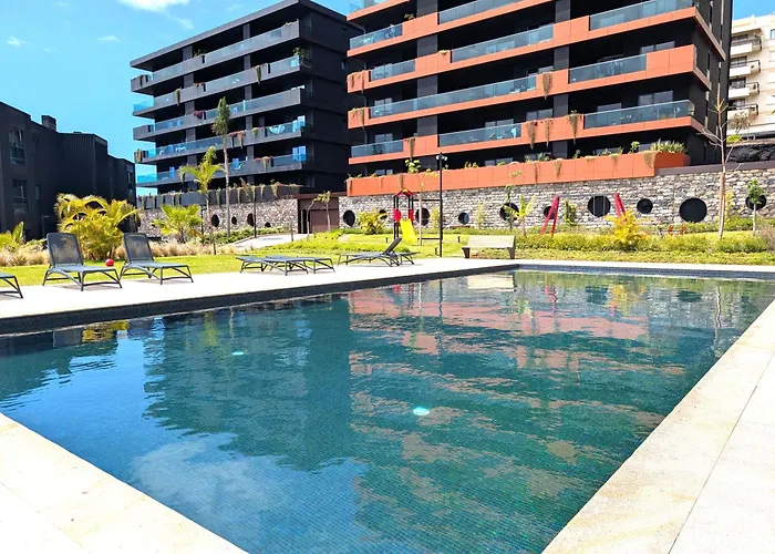 Sky-high Elegance Top-floor Views Of City, Ocean & Sunrise Apartmán